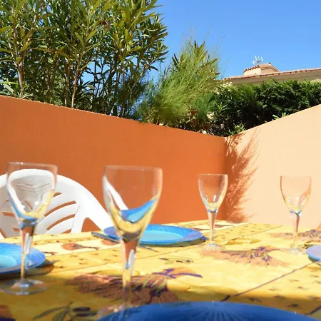 Studio Cap D'Agde, 1 Piece, 4 Personnes - Fr-1-249-285 아그